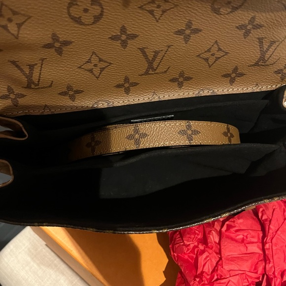 SOLD Authentic Louis Vuitton Pochette Métis - Picture 8 of 11